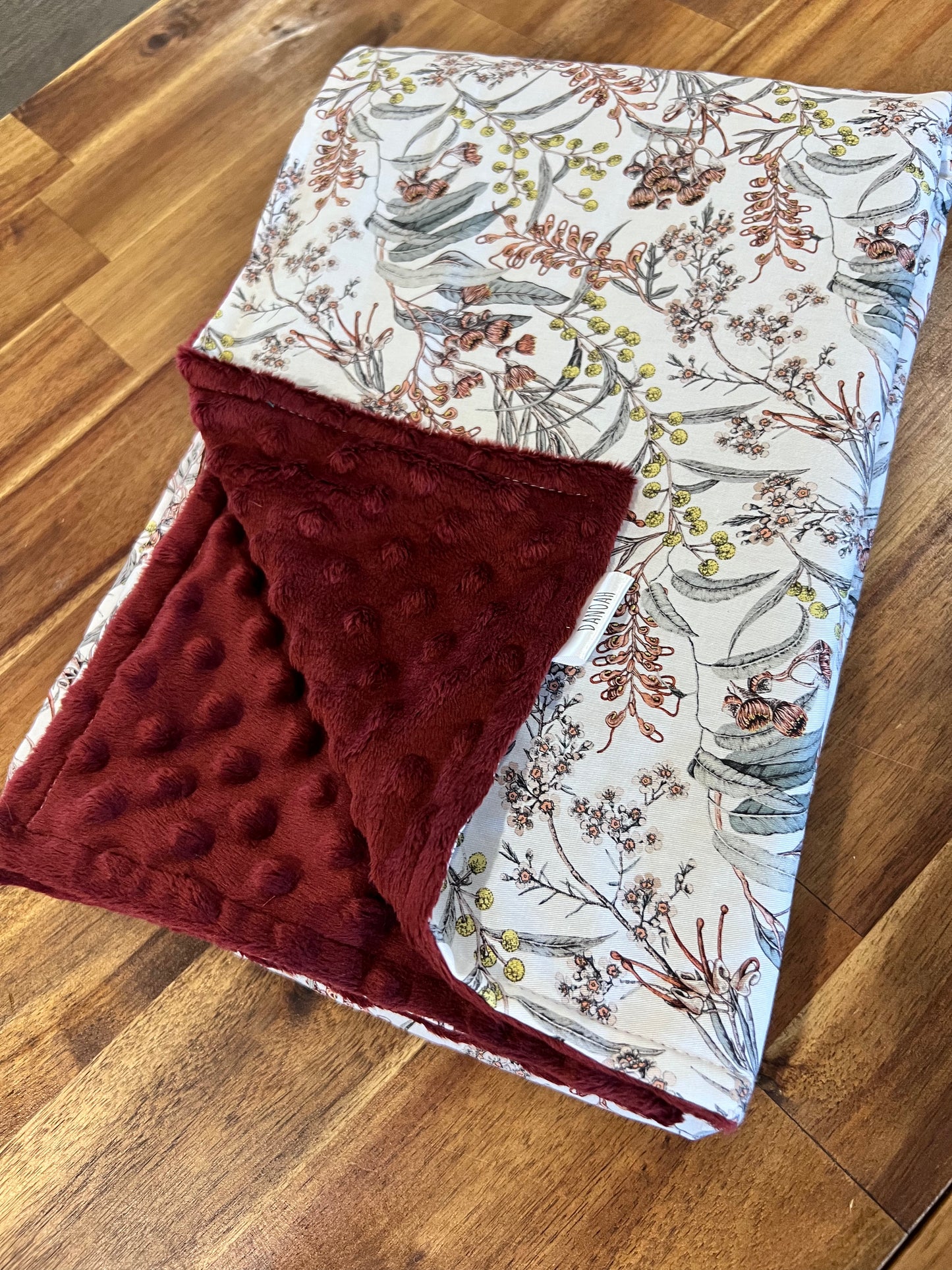 *40% OFF* Australian Native Minky Dot Blanket (Wine)