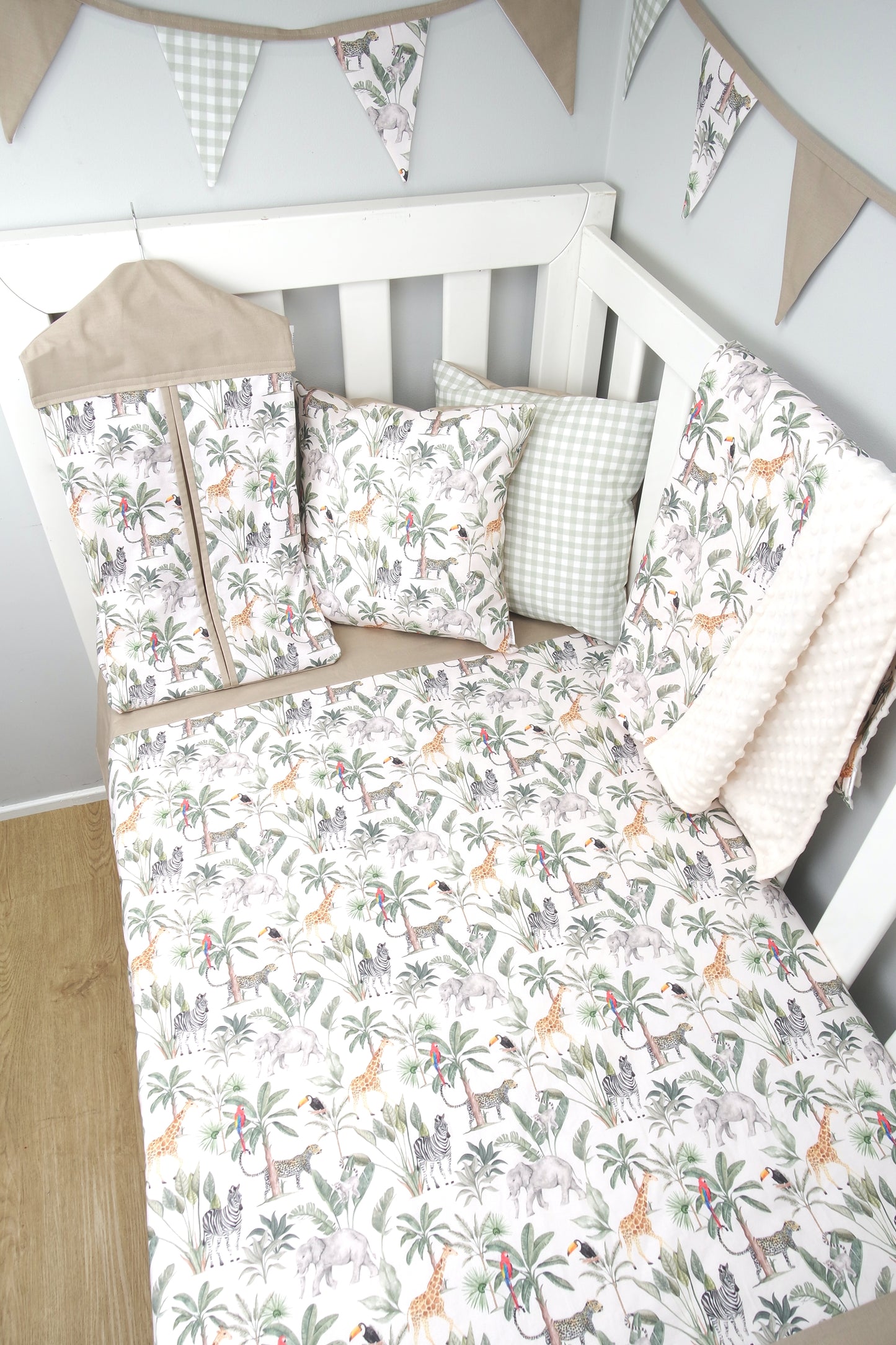 Tropical Jungle Cot Quilt
