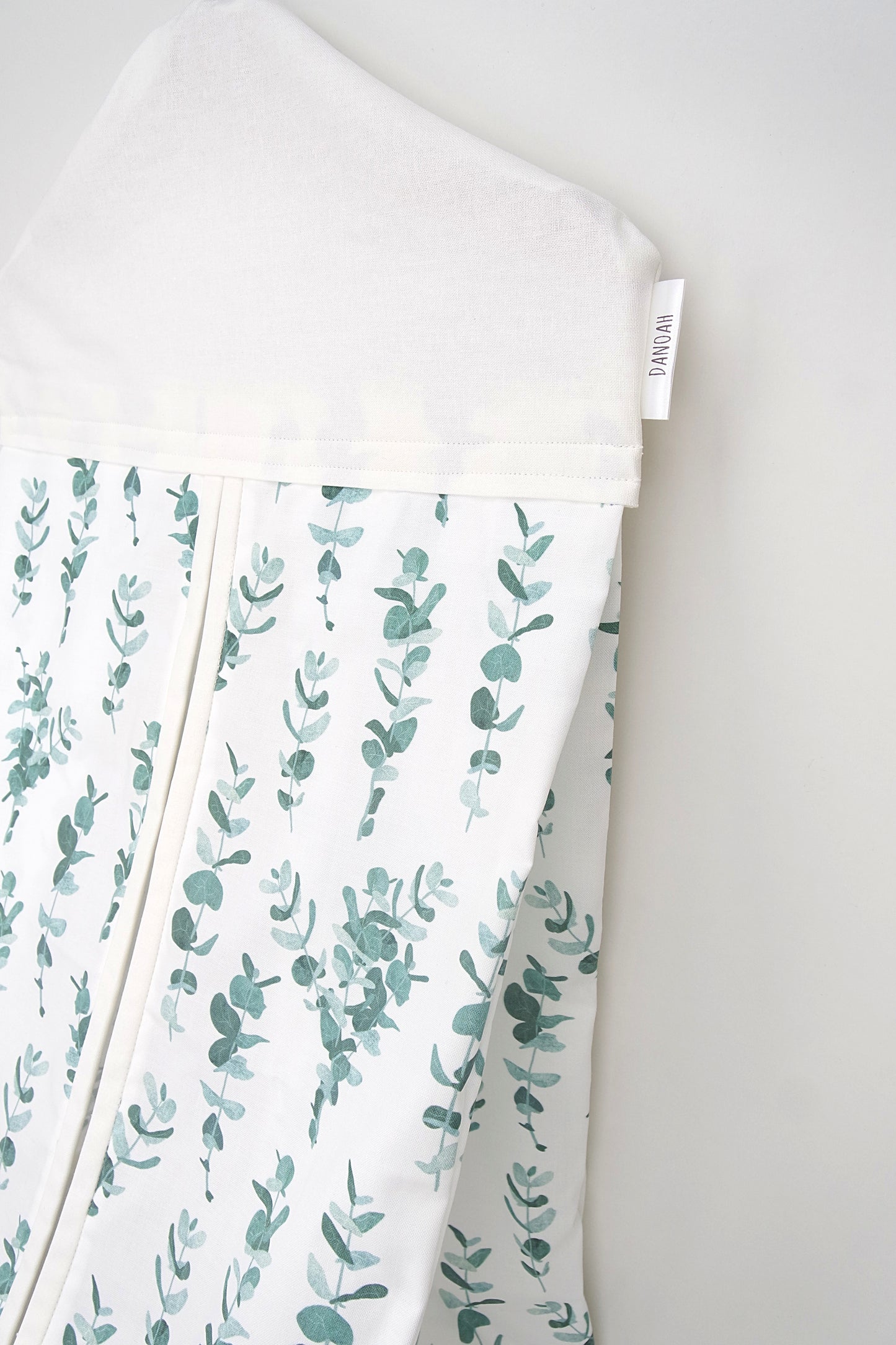 Australian Gum Leaf Nappy Stacker