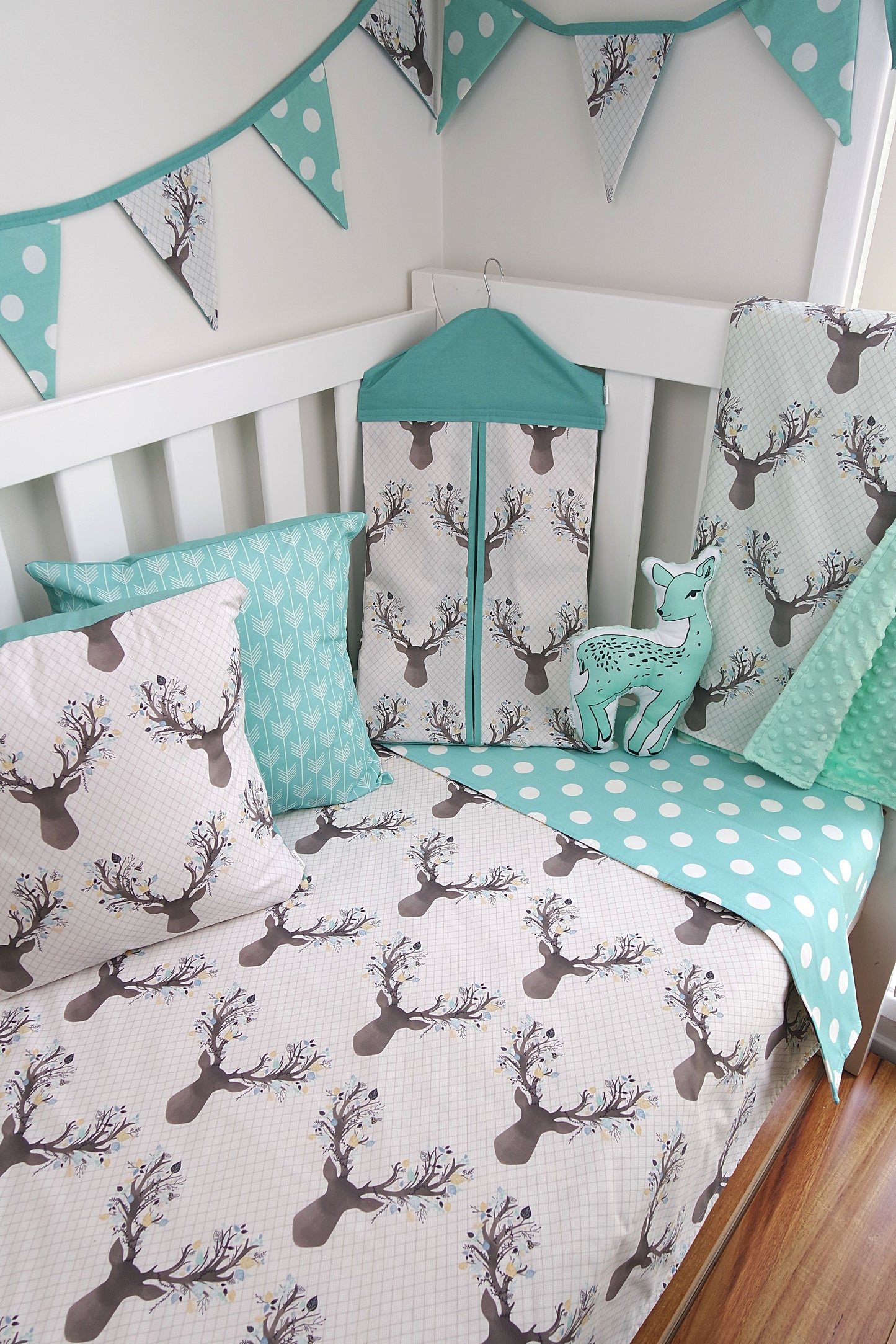 Aqua Deer & Arrows Bunting Flags