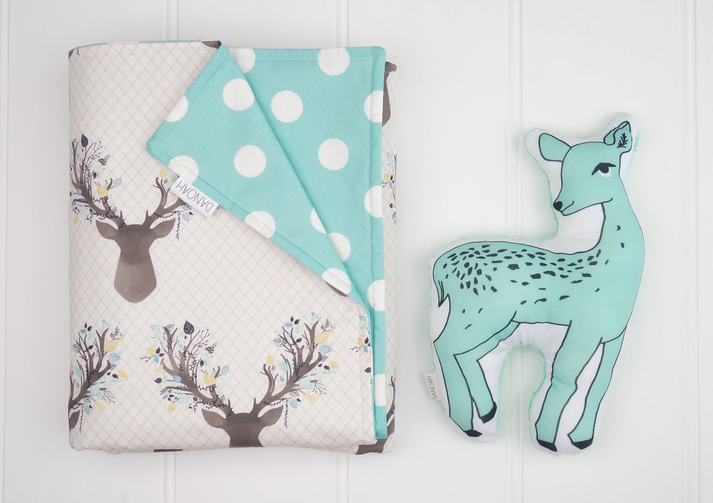 Deer Head Reversible Cot Quilt with Dots or Arrows