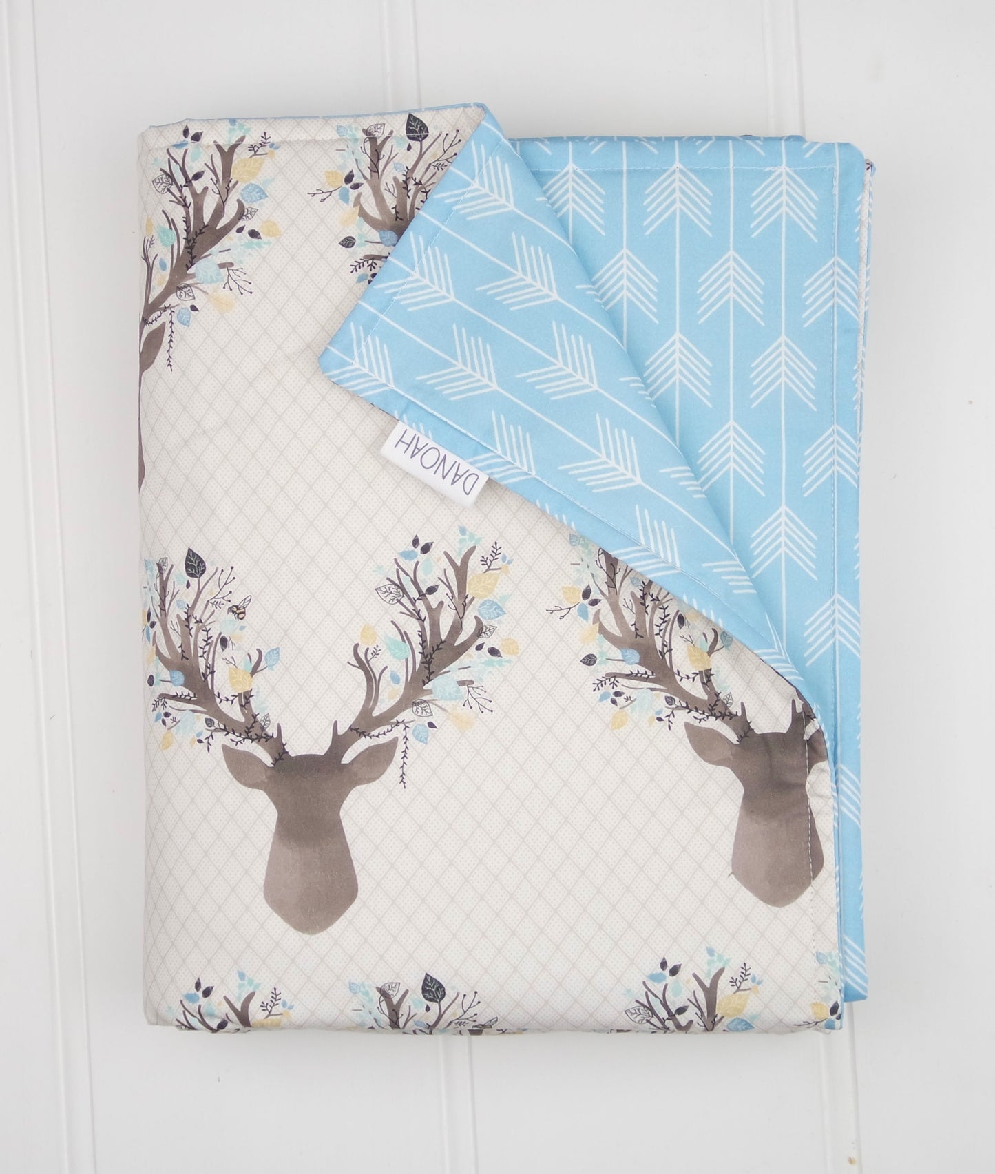 **PRE ORDER** Deer Head & Blue Arrow Reversible Cot Quilt