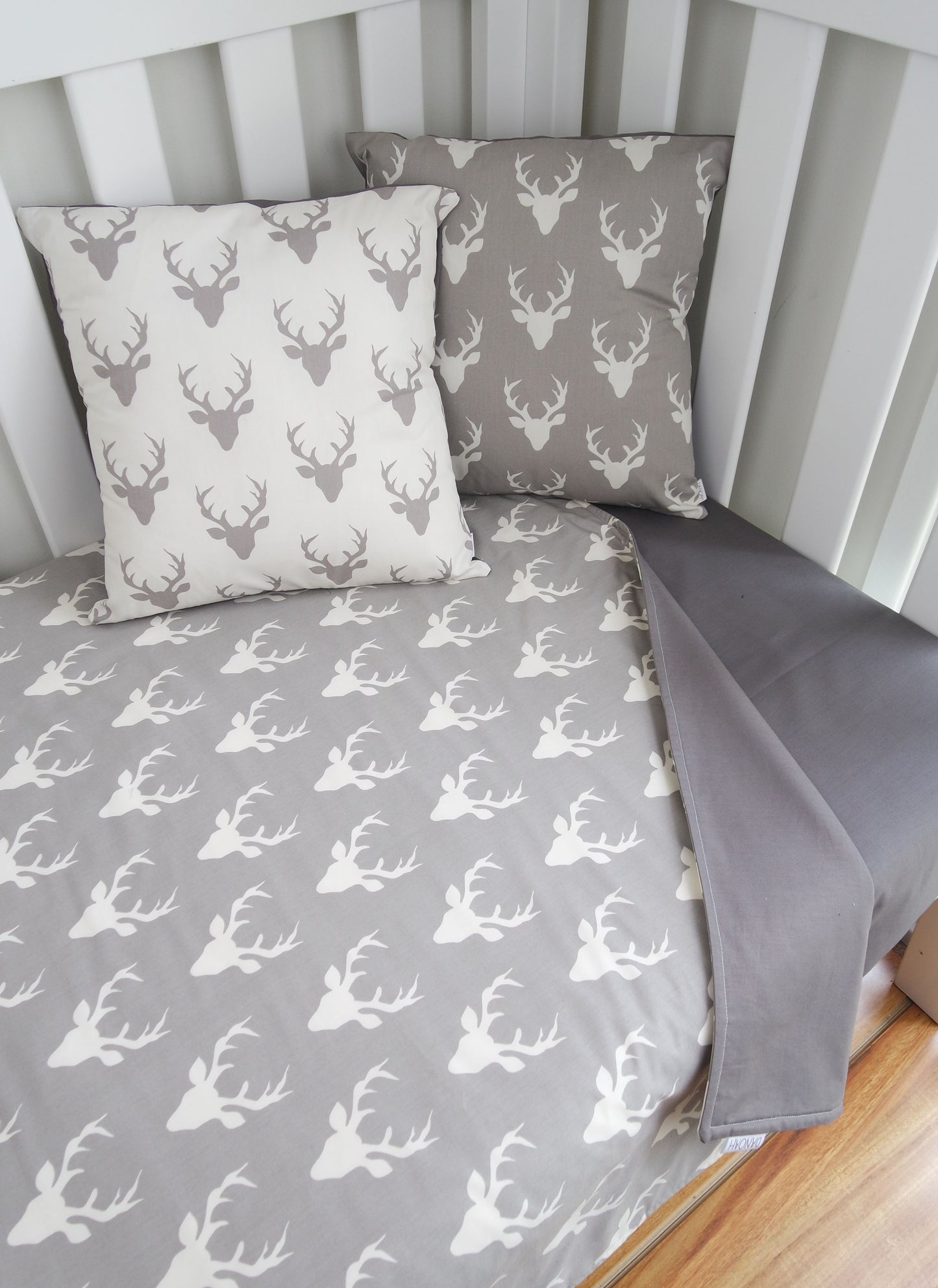 Grey Deer Head Reversible Cot Quilt