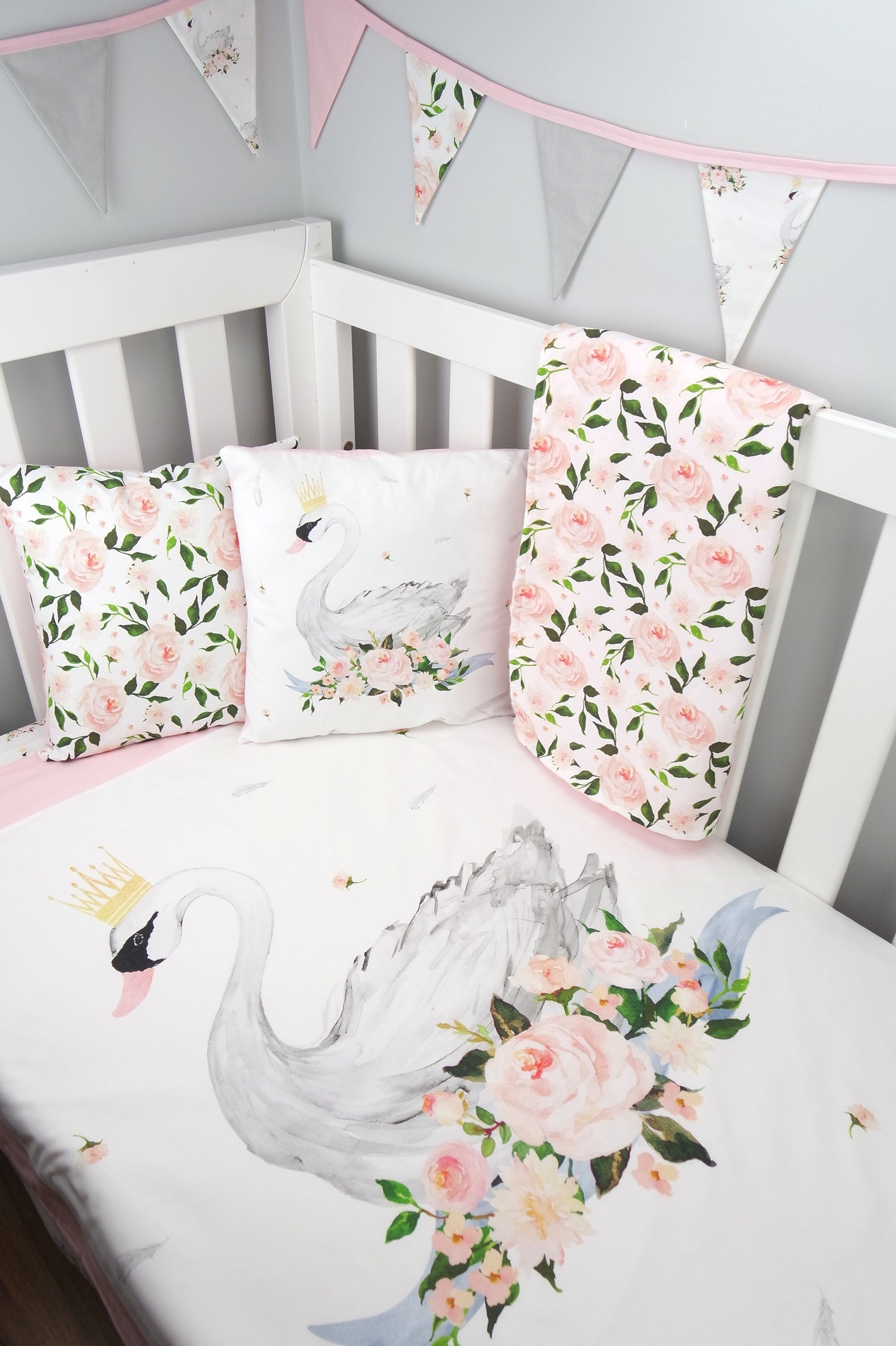 Elegant Swan Bunting Flags