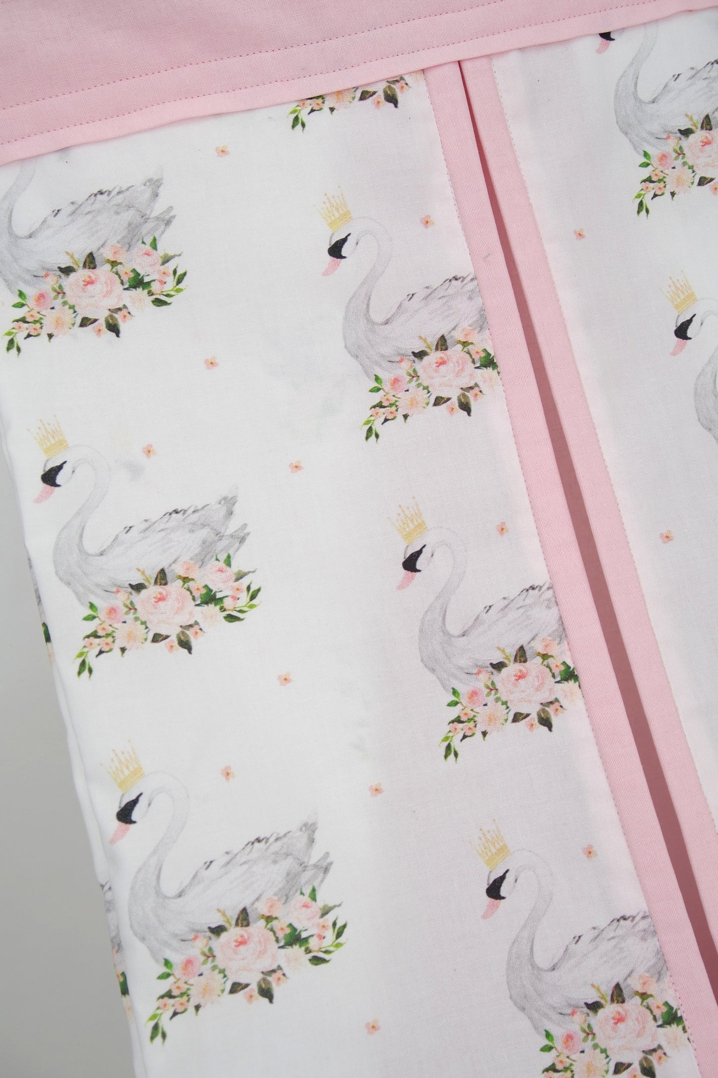 Elegant Swan Nappy Stacker